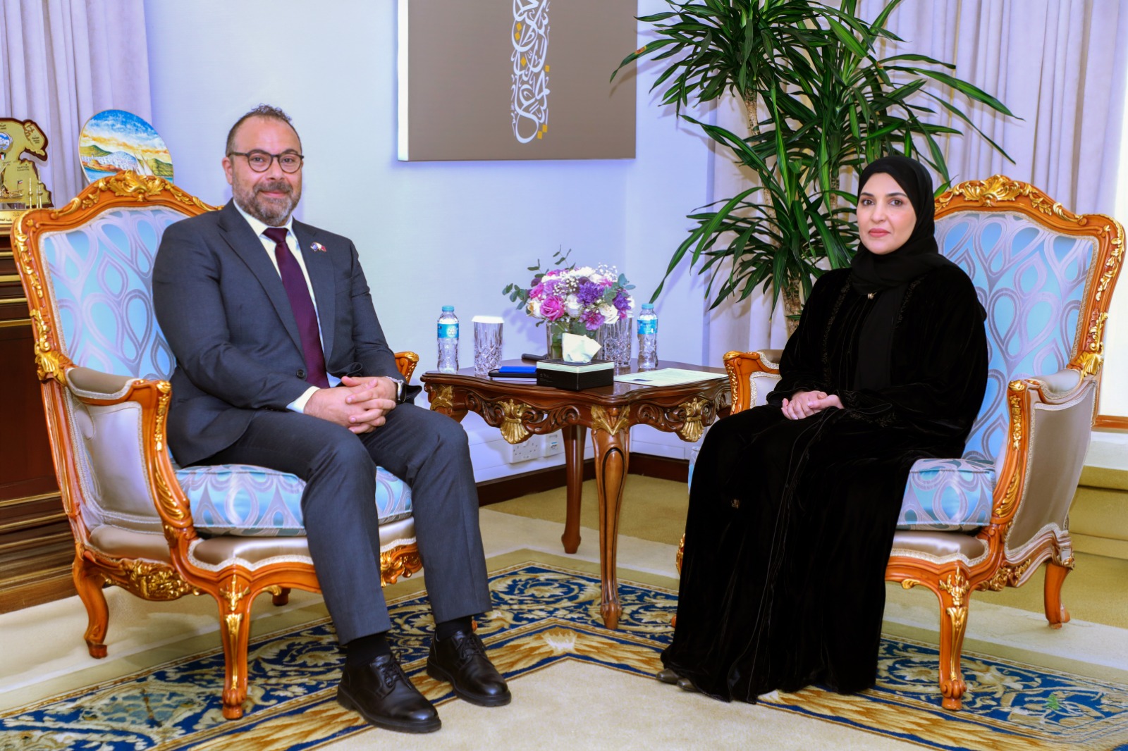 مريم العطية تجتمع مع رئيس بعثة الأمم المتحدة للهجرة